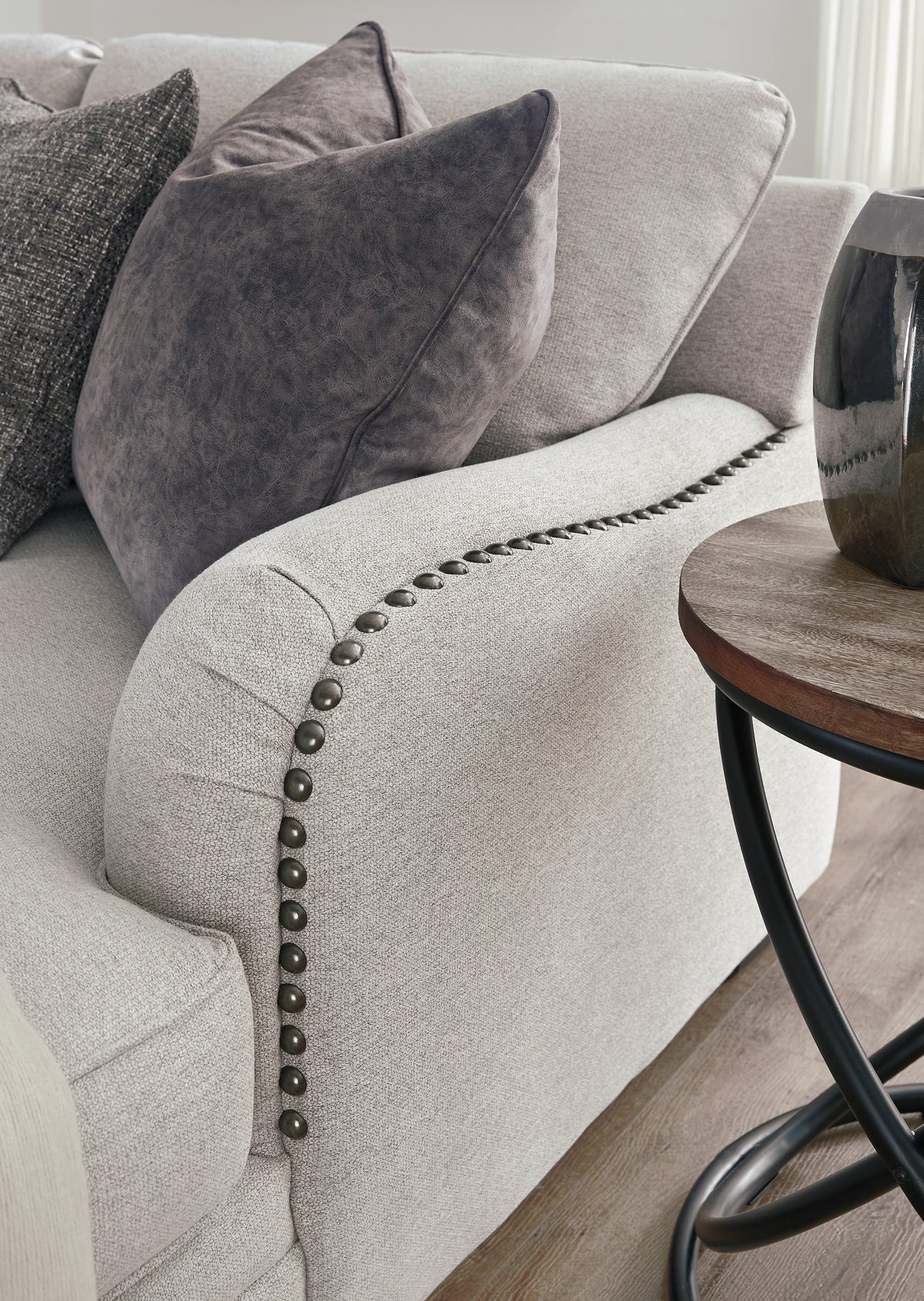 Dellara 2-Piece Sectional with Chaise