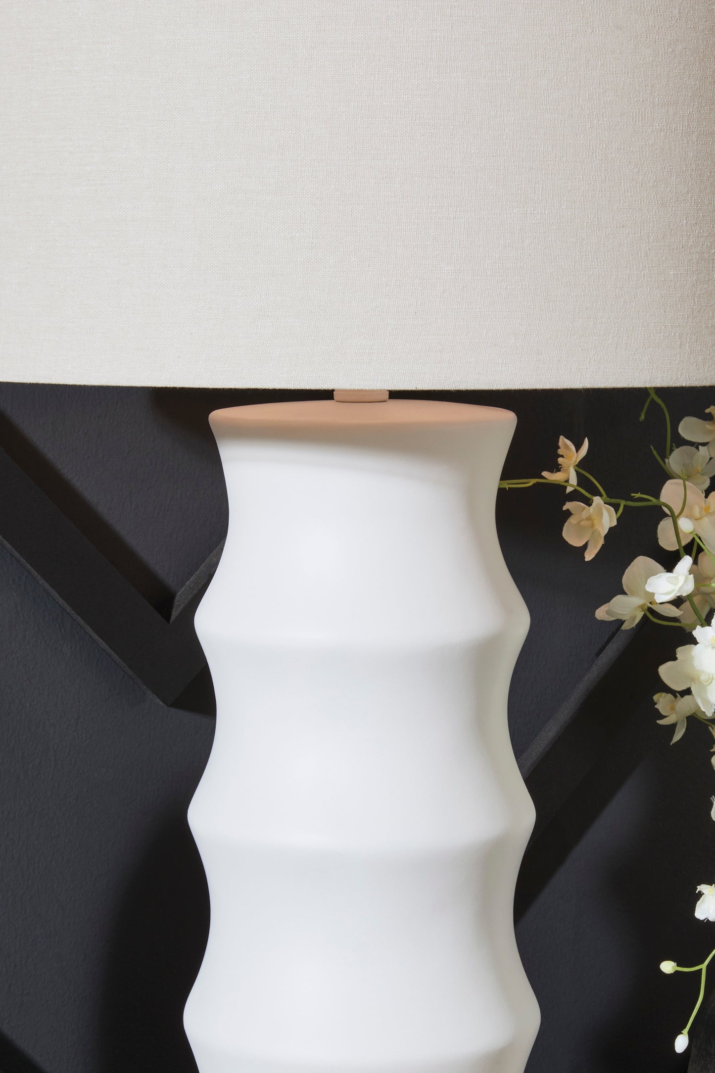 Veraleigh Poly Table Lamp