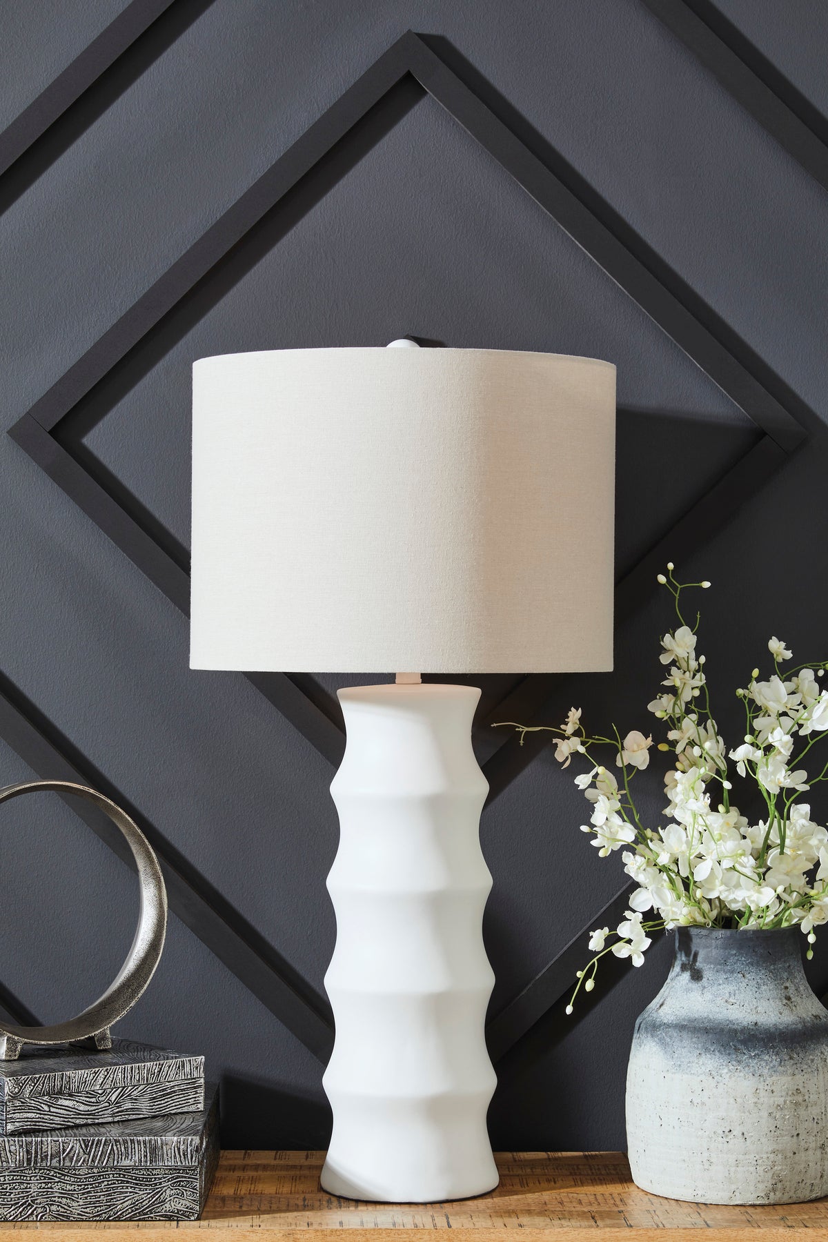 Veraleigh Poly Table Lamp - Ashley Furniture Homestore Philippines