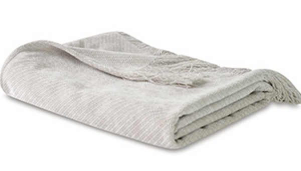 A51000303 Throw