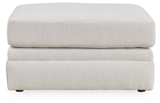 Maitelynn Ottoman