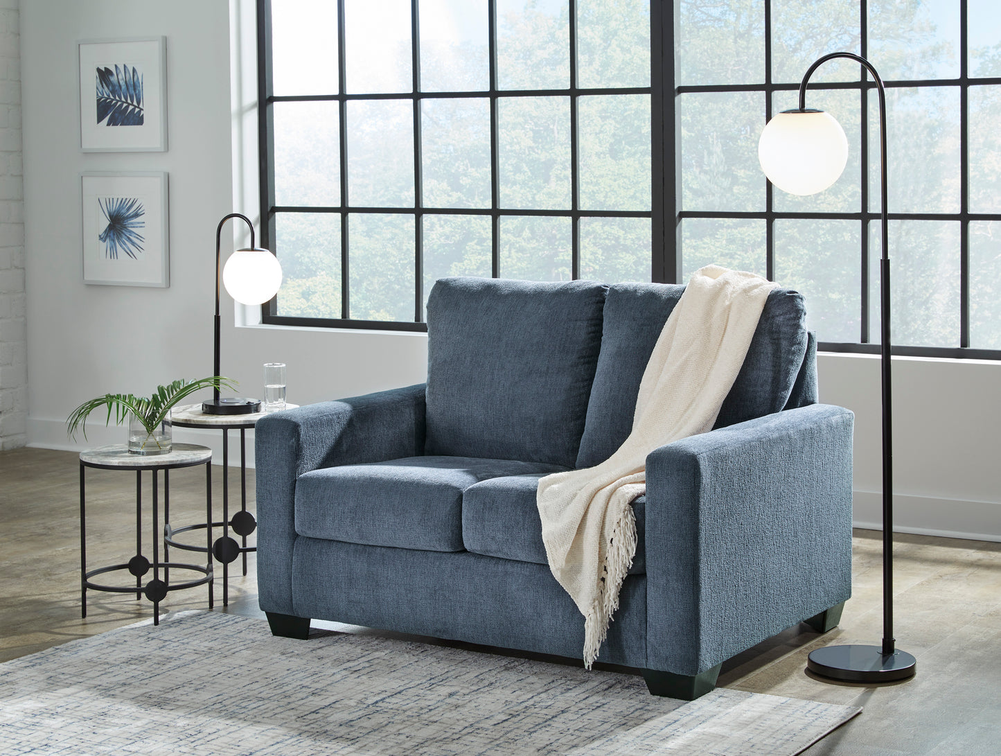 Rannis Loveseat