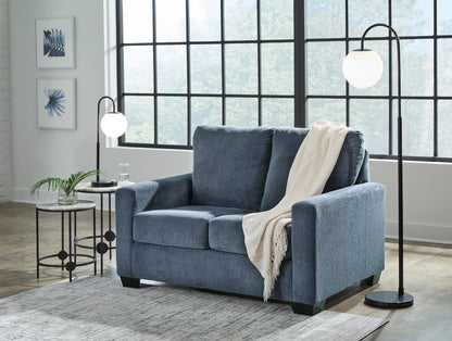 Rannis Loveseat