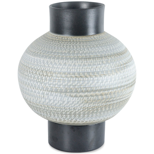 A52000475 Vase
