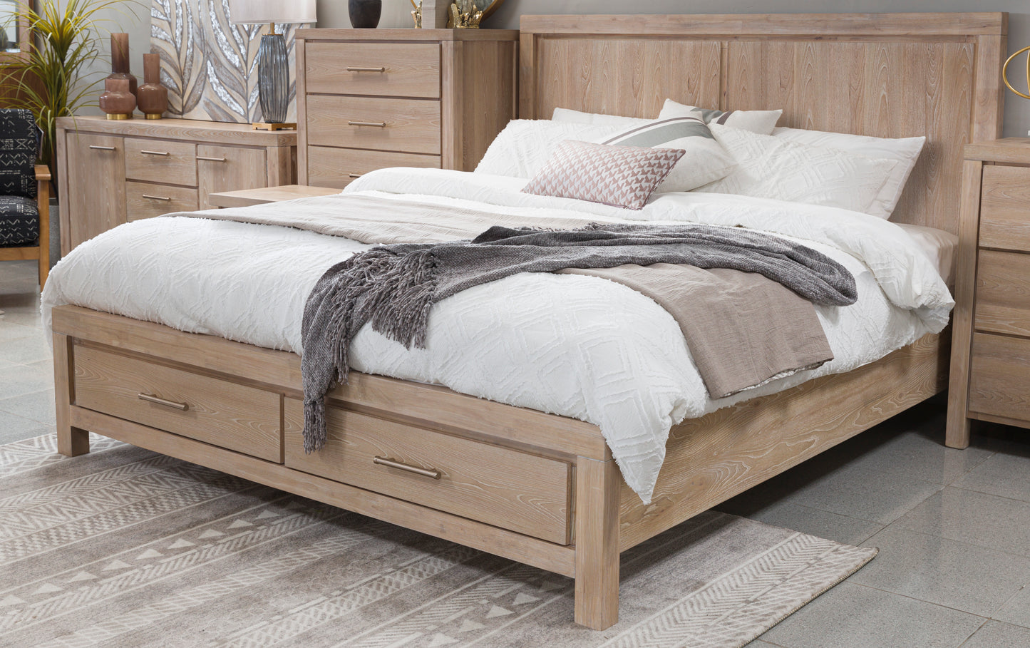 Yalinton King Storage FTBD w/ Full Slats - Ashley Furniture Homestore Philippines