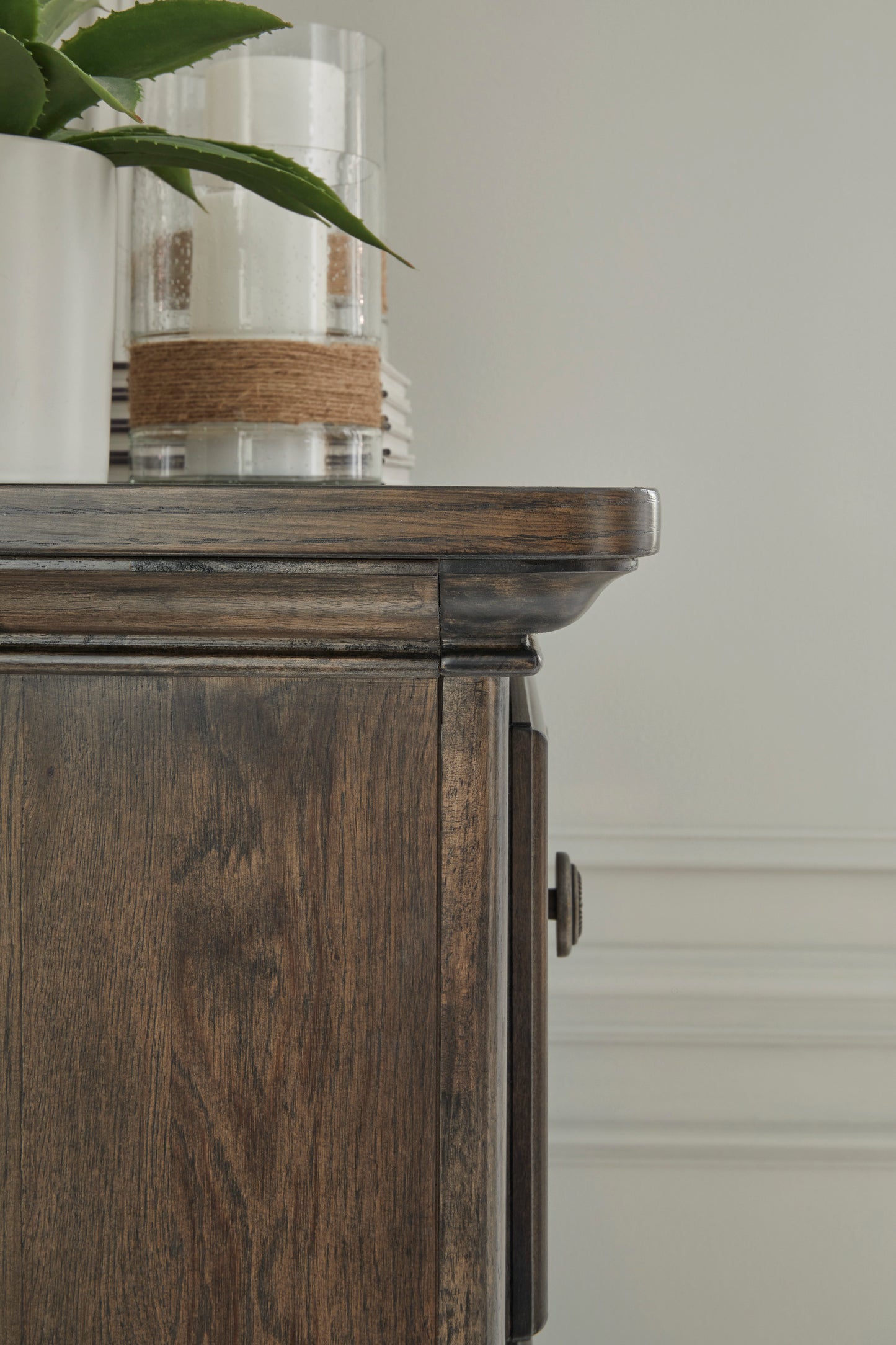 Veramond Five Drawer Chest