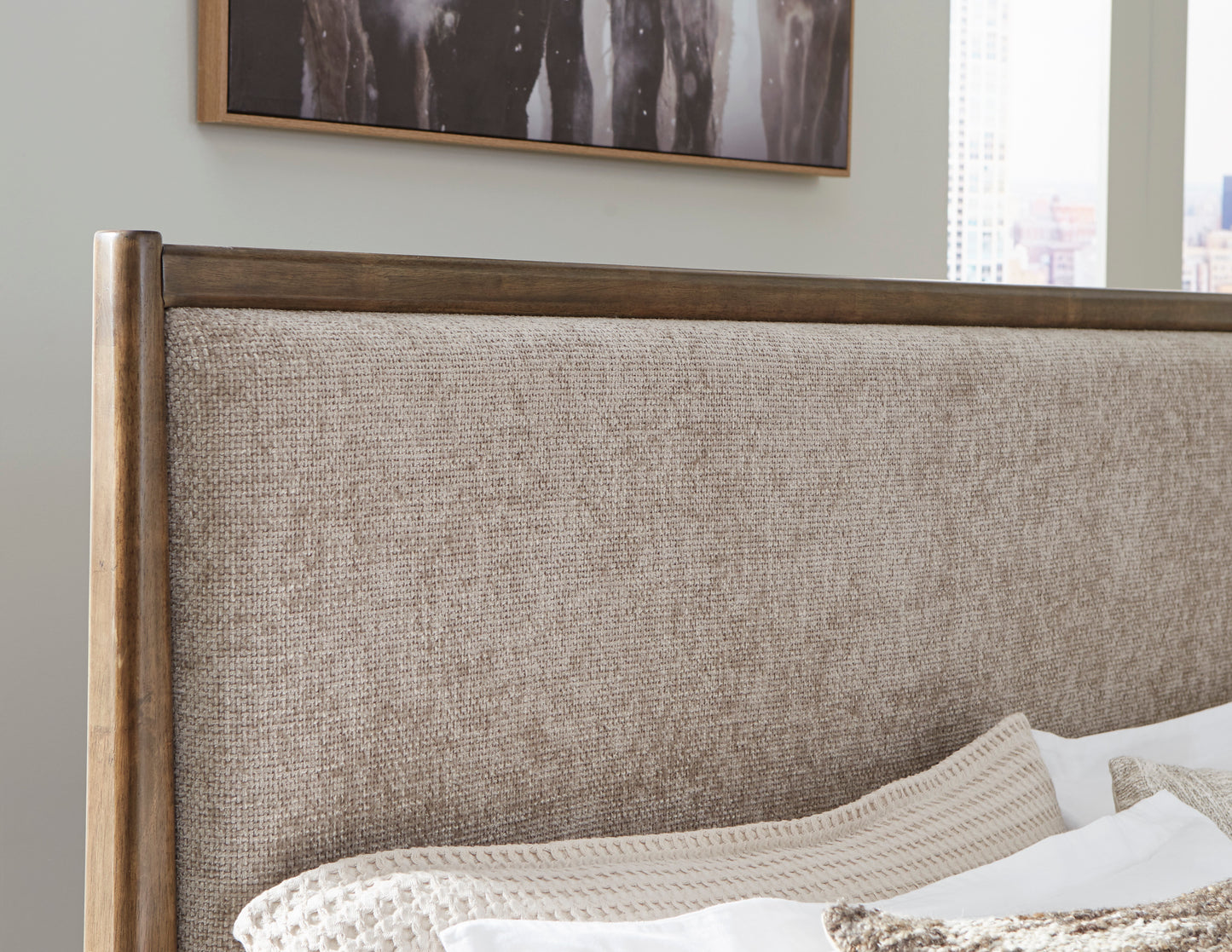 Roanhowe Queen Upholstered Bed - Ashley Furniture Homestore Philippines