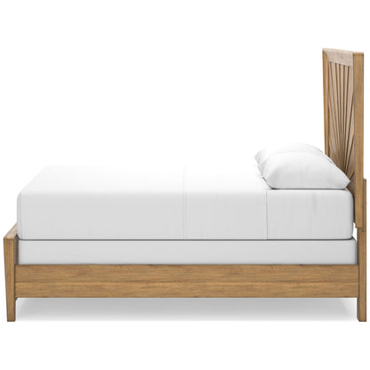 Takston Queen Panel Bed