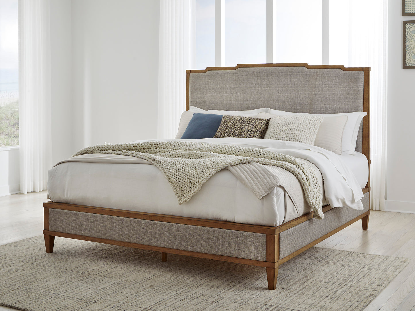Sharlance Queen UPH Panel Bed w/ Full Slats