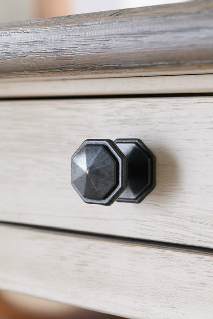 Bolanburg Rectangular Dining Room Table