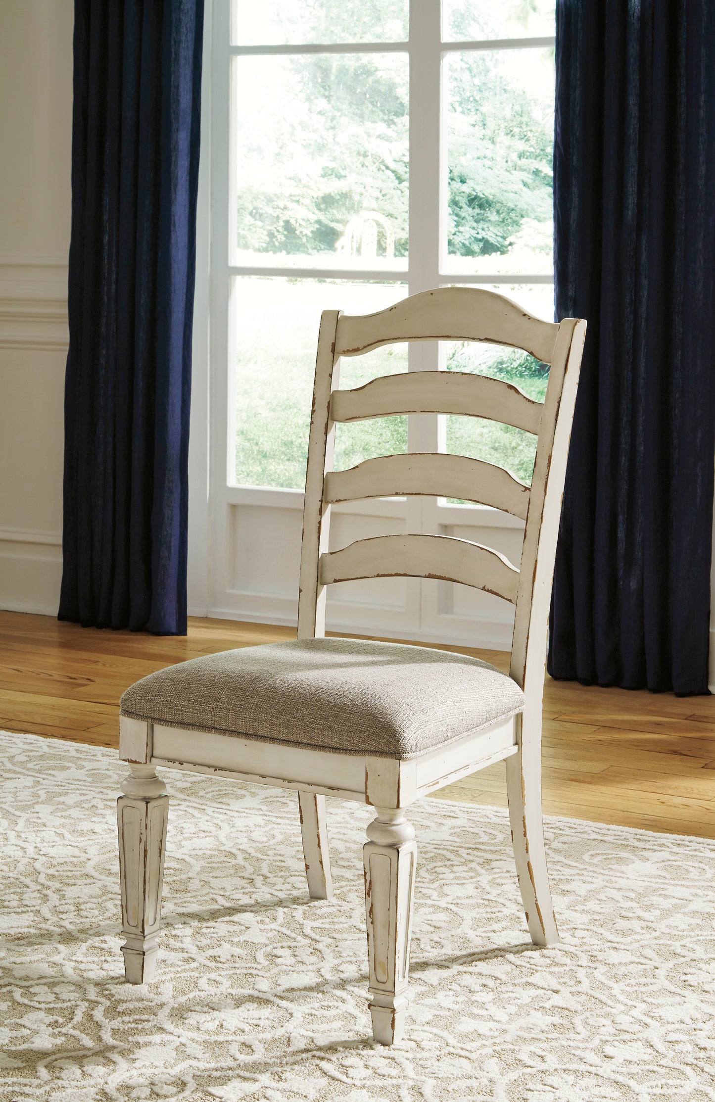 Realyn Dining UPH Side Chair - Ashley Furniture Homestore Philippines