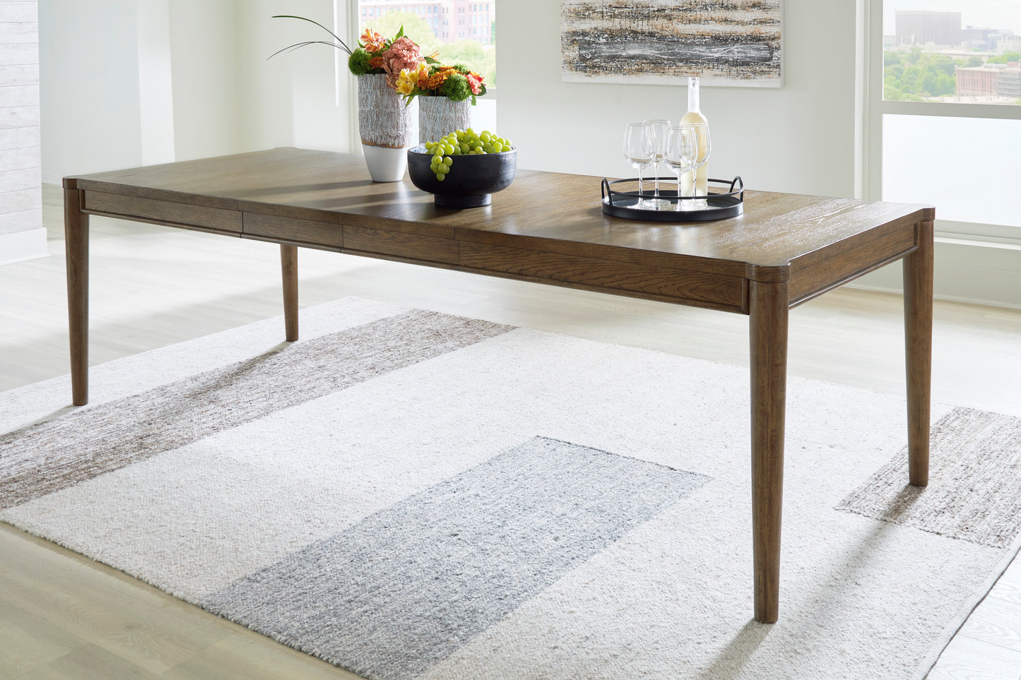 Roanhowe Rect Dining Room Extension Table