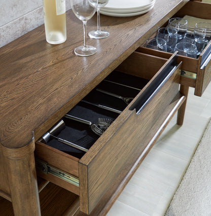 Roanhowe Dining Room Server