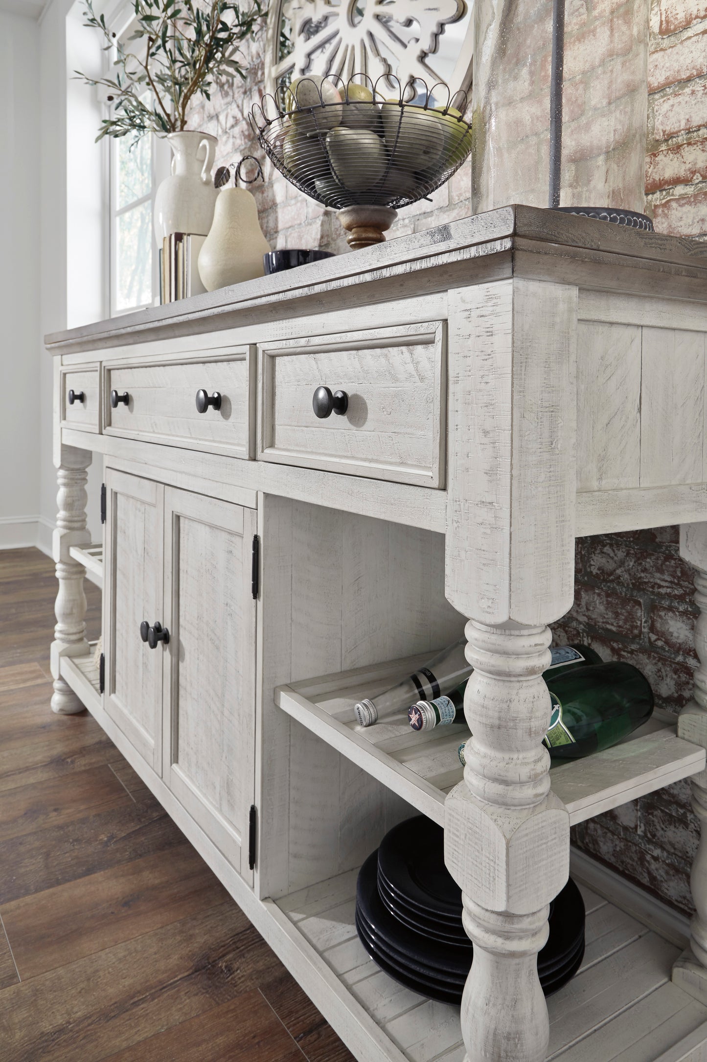 Havalance Dining Room Buffet