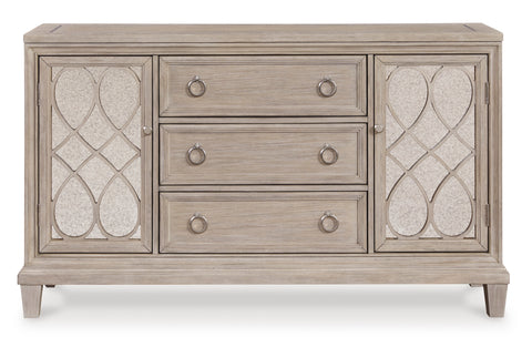 Jorlaina Dining Room Server