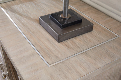 Jorlaina Dining Room Server