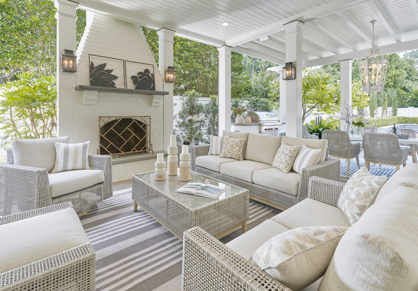 Seton Creek Sofa with Cushion