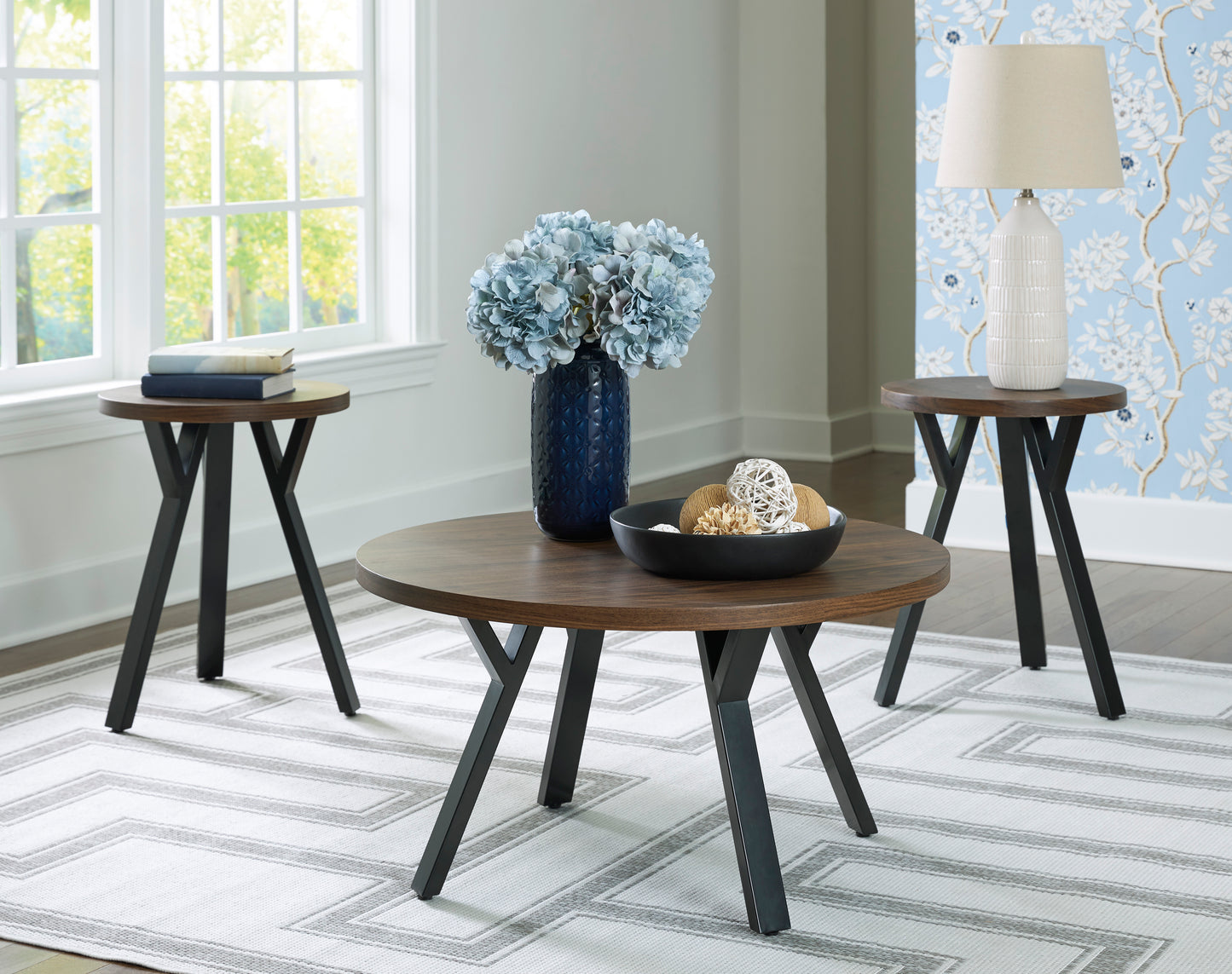 Elbrynn Occasional Table Set