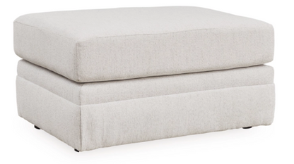Maitelynn Ottoman